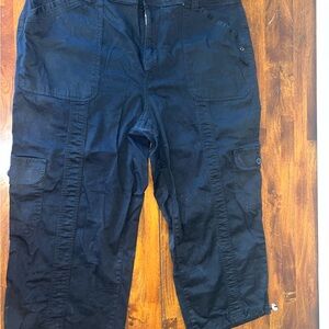 Style & Co Black Capris with Casual Comfort